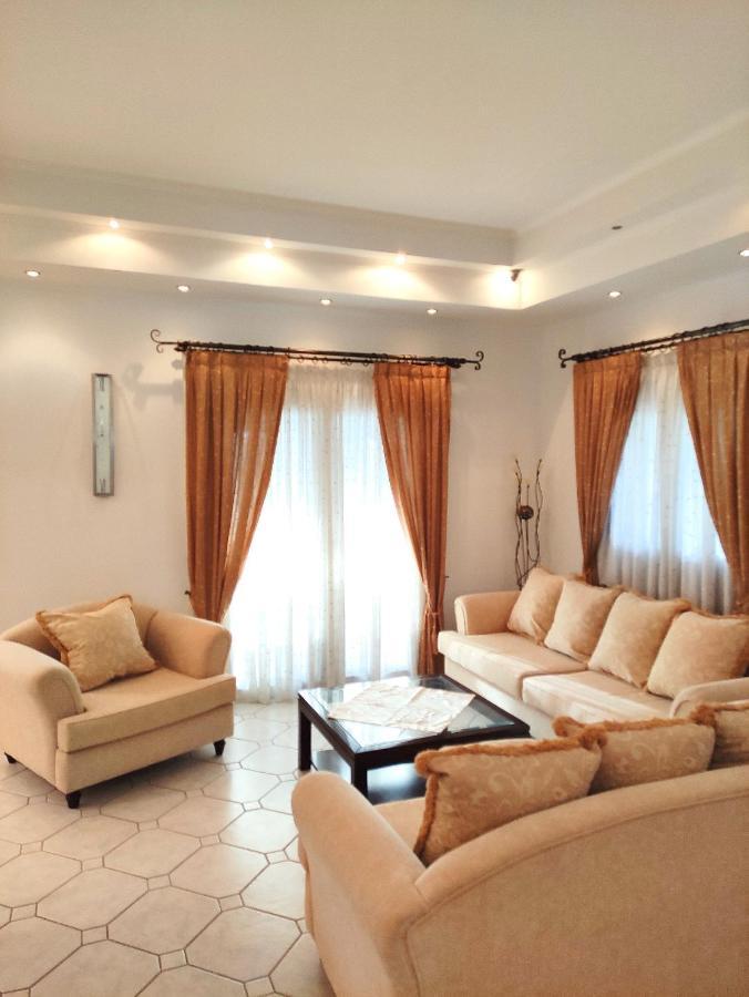 Anastasiou Home In Central Crossroad Parga Esterno foto
