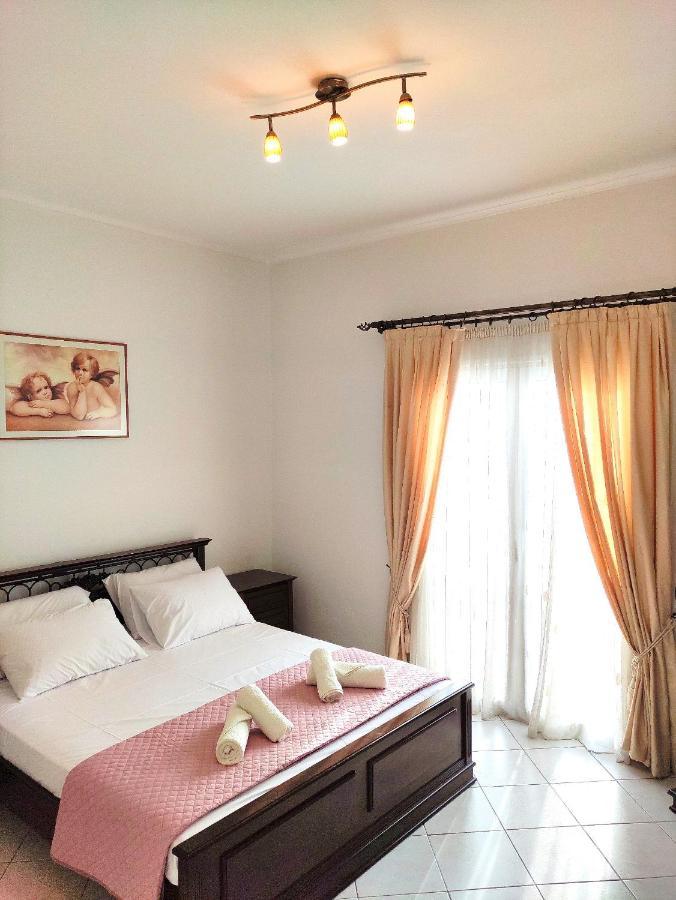 Anastasiou Home In Central Crossroad Parga Esterno foto